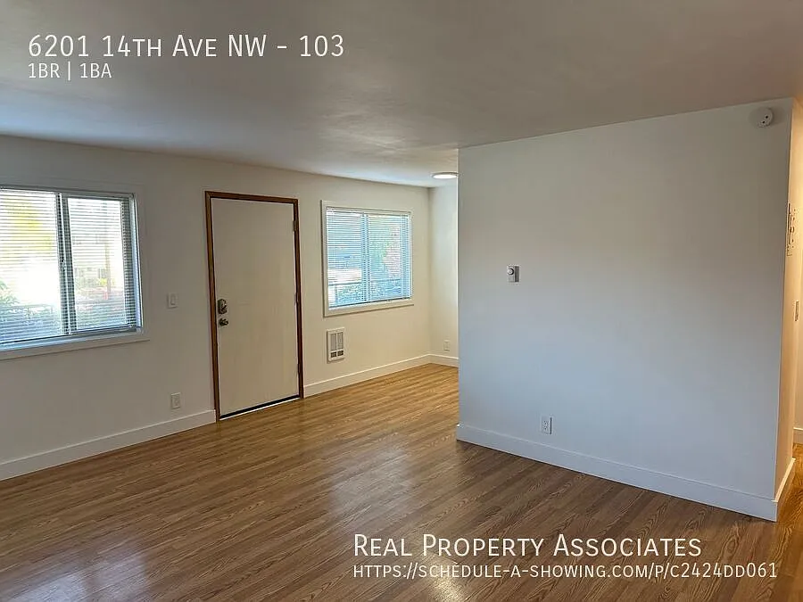 Ballard Apartment — Photo 3