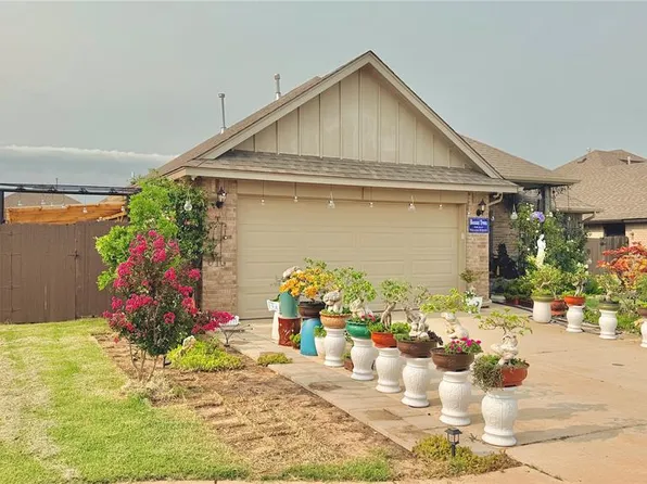 8905 SW 42nd St, Oklahoma City, OK 73179