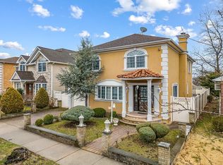 15144 22nd Ave, Whitestone, NY 11357