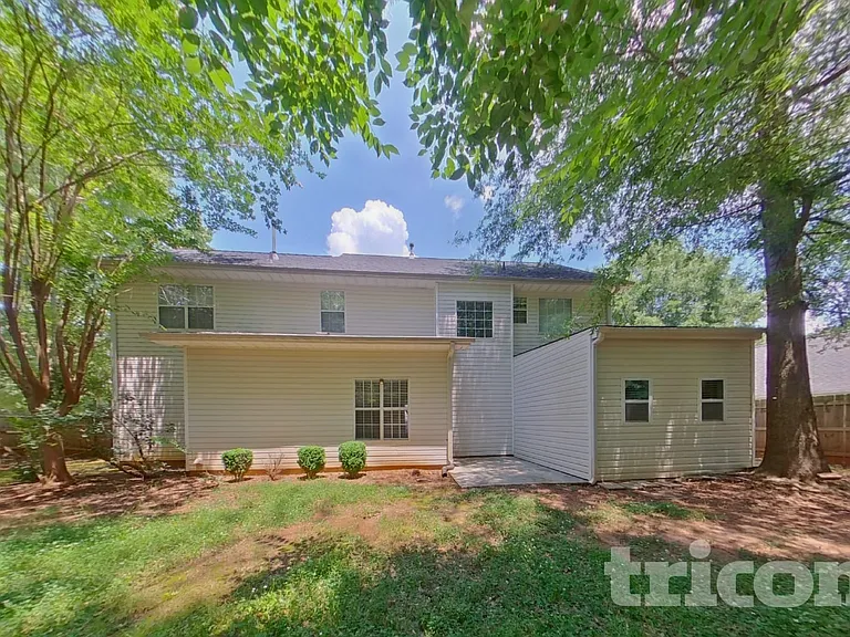12264 Crestwood Ct — Photo 17