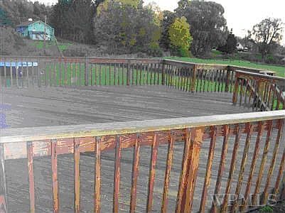 Large Deck (Beautiful Scenic Views!)