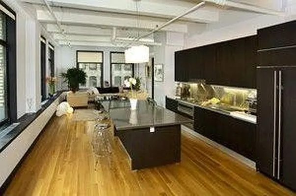 Rented by La Seven Inc. | media 1