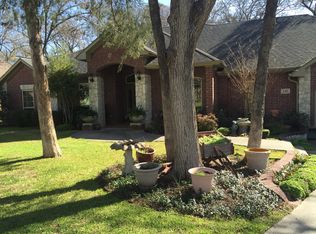 240 Cayuga Trl, Lake Kiowa, TX 76240