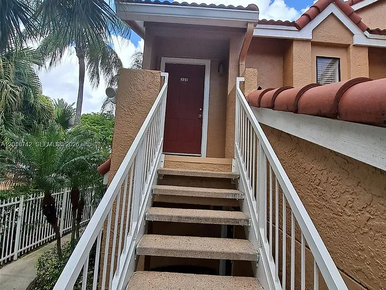 15581 SW 104th Ter #221 — Photo 2