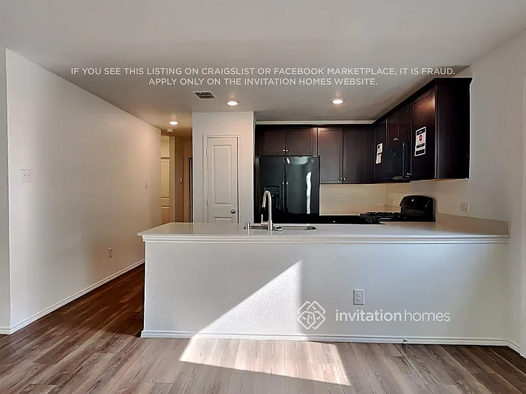 1418 Highbridge Blvd — Photo 6