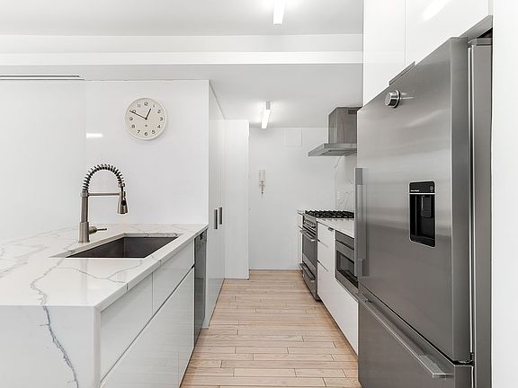 2nd image of 288 Lexington Ave APT 10FG