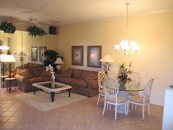 4th image of 9456 Forest Hills Cir