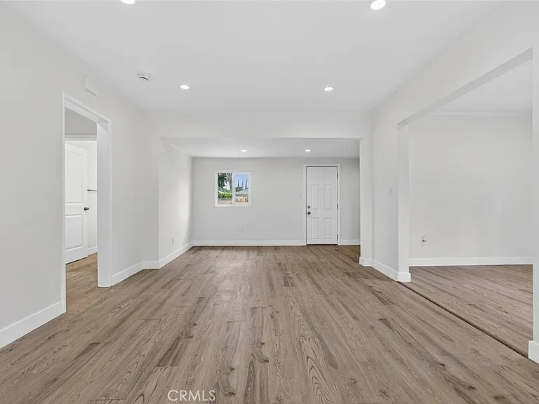 7359 Louise Ave — Photo 7