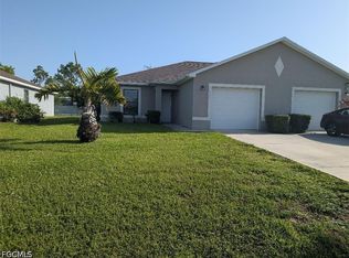 1935 NE 6th St, Cape Coral, FL 33909