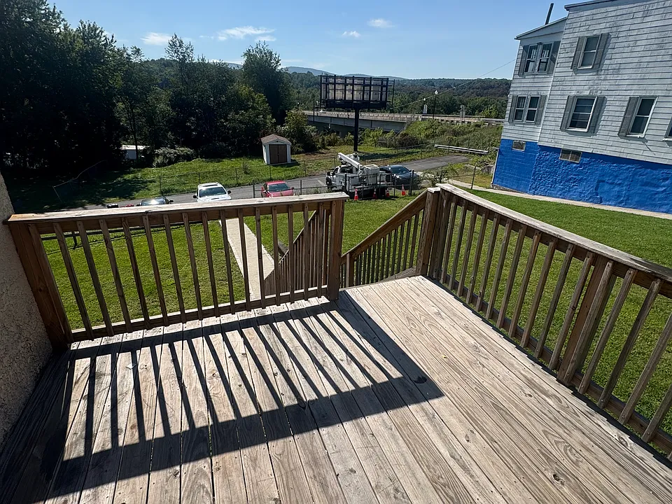 120 N Main St #5