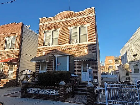 1st image of 1049 Ovington Ave