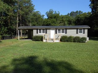 402 Lees Country Club Rd, Mount Olive, NC 28365