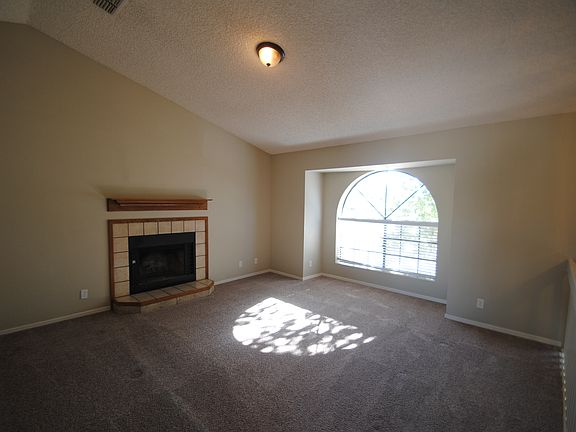4th image of 4004 E Holmes Ave