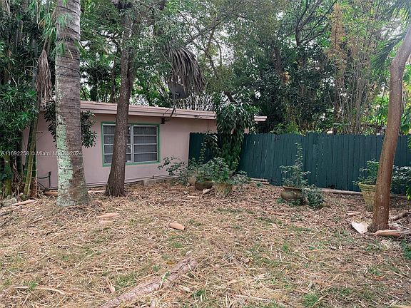 3rd image of 9000 SW 156th St