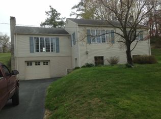 62 Miller Rd, Willow Street, PA 17584