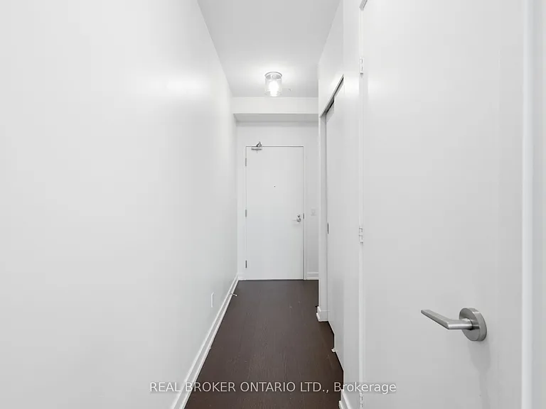 1030 King St W #Penthouse 25 — Photo 16