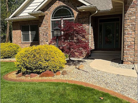 3rd image of 21184 Fawn River Ct