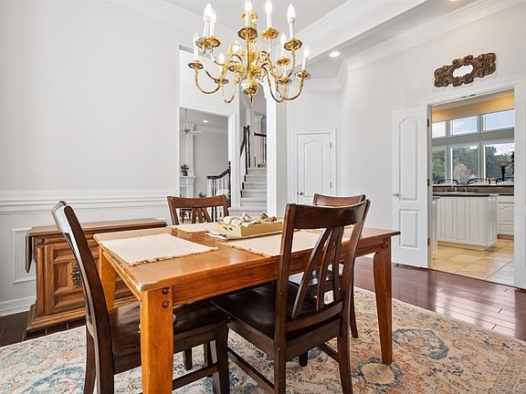 3rd image of 1425 Harbourtown Cir