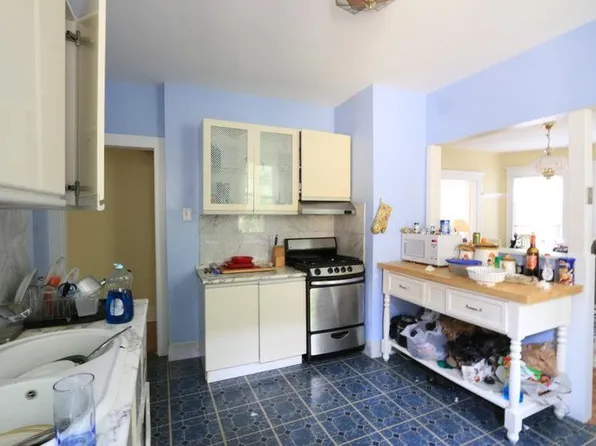 18 Park Ave #2, Somerville, MA 02144