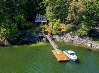 233 Chinook Way, Center Island, WA
