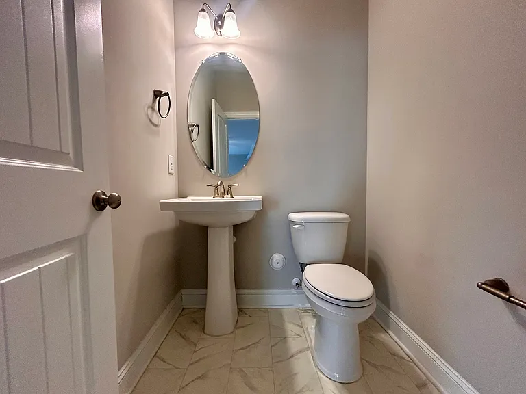 104 Wicklow Ct — Photo 7