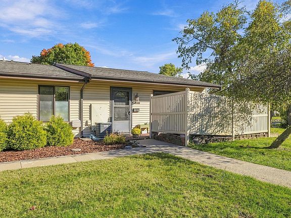 2nd image of 6505 Hill Rise Dr