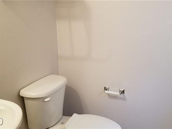 5th image of 4244 Lady Burton St