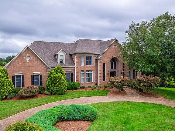 2nd image of 7507 Pine Knoll Cir