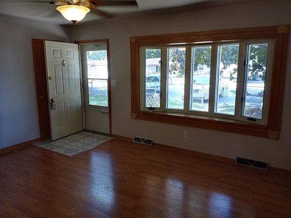4th image of 2813 Vigo St
