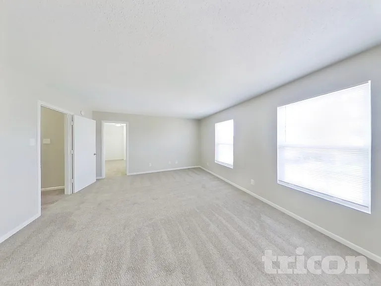 6245 Monteo Dr — Photo 7