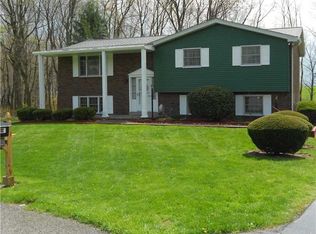 18 Pineview Ests, West Newton, PA 15089