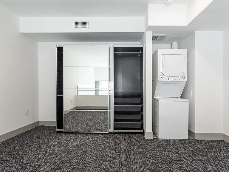 Lido Apartments - 1039 S Hobart — Photo 38
