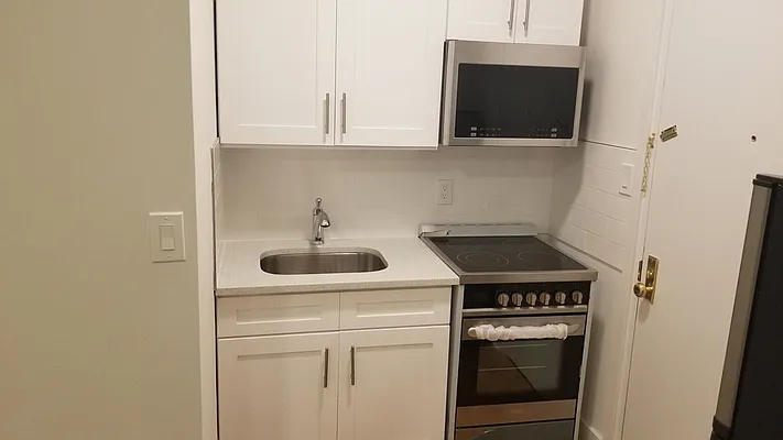 Rented by New York Residence | media 10