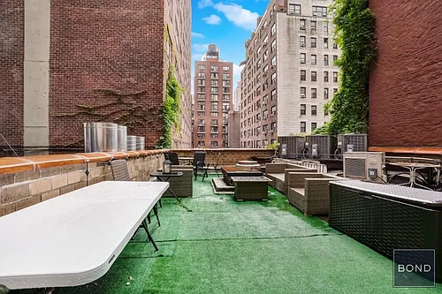 382 3rd Ave #2C Photo 1