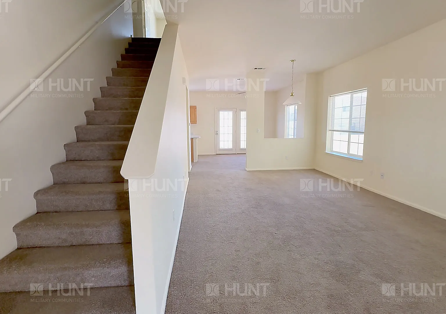 3 bed, 2.5 bath, 1596 sqft, $2,211 — Photo 4