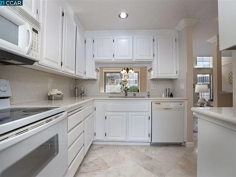 301 Warmcastle Ct — Photo 17
