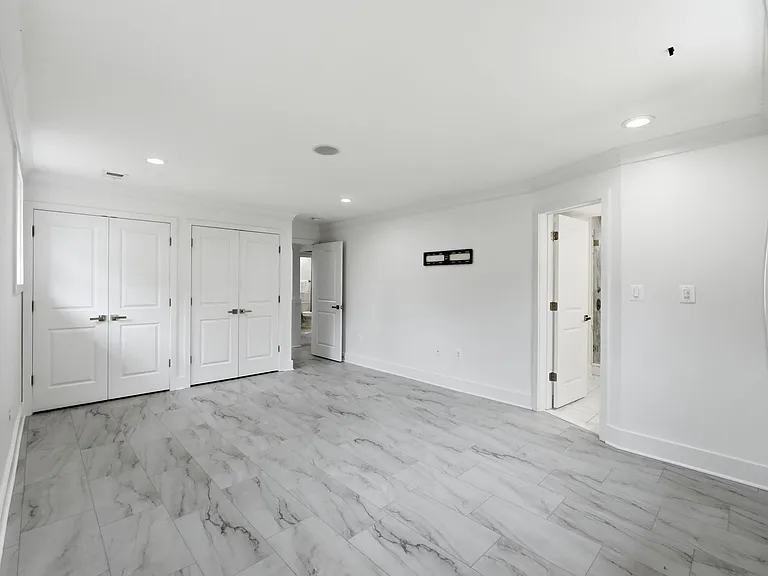 7504 Dolce Dr — Photo 29