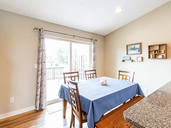 5th image of 401 W Centennial Dr