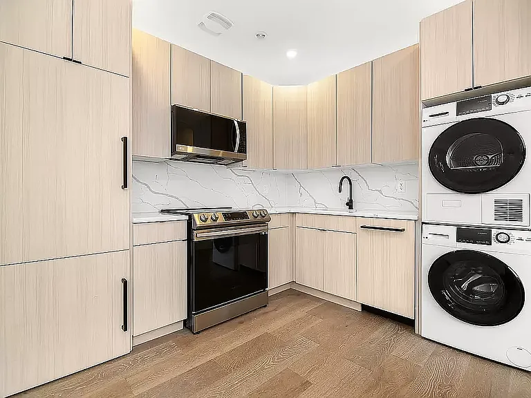 6 Avenue B #7 — Photo 3