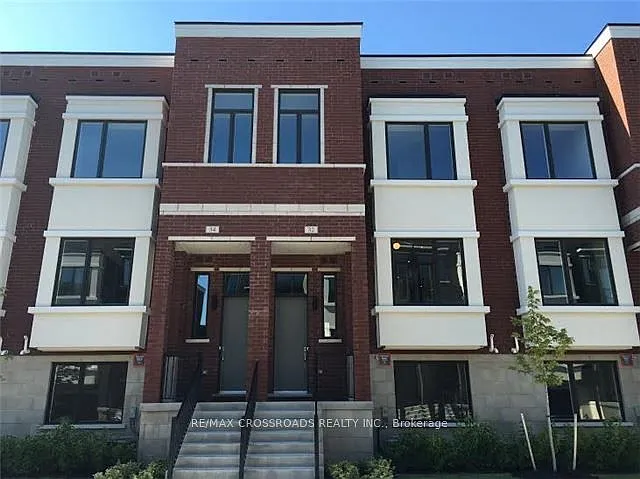 32 Ambler Ln