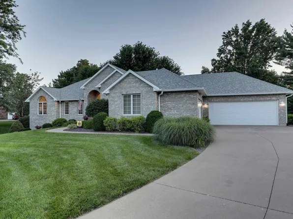 2701 Cheswick Rd, Quincy, IL 62301