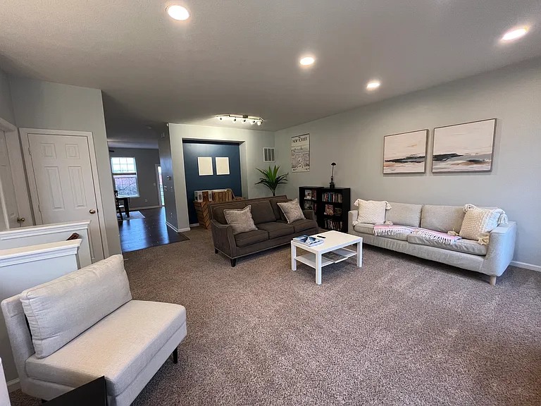 9460 Tanhurst Dr — Photo 16