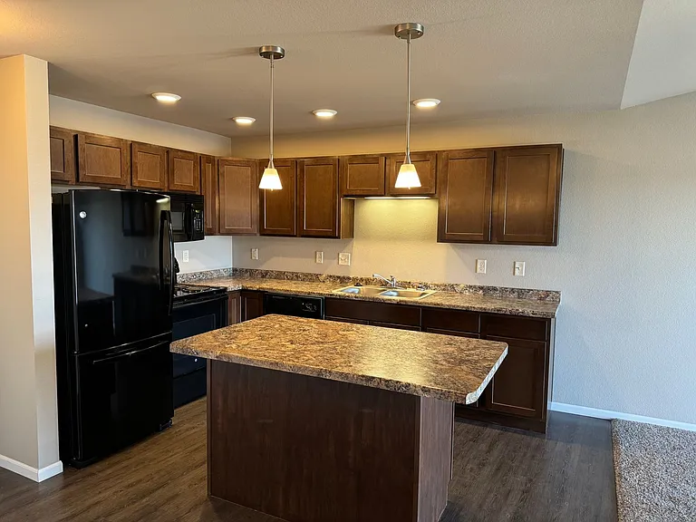 Aspen Trail Apartments — Photo 56