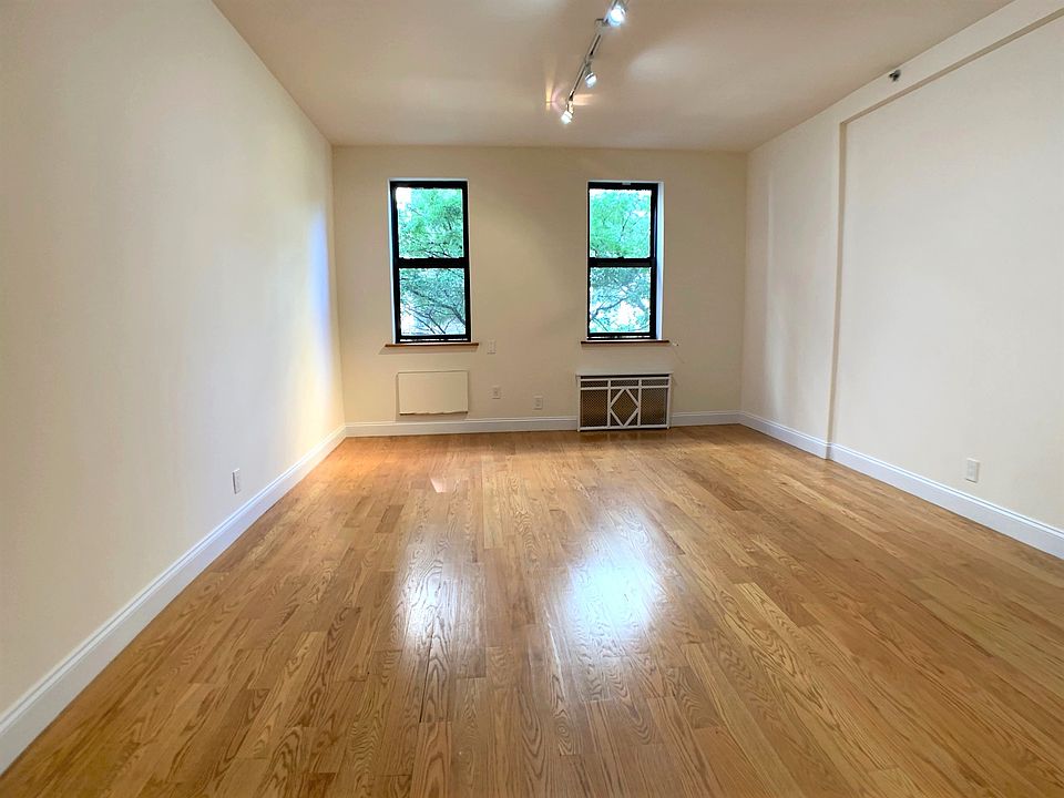 2nd image of 250 W 105th St APT 3A