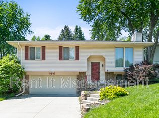 9201 Park View Blvd, La Vista, NE 68128
