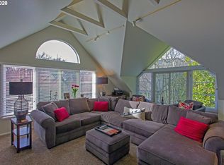 1717 NW Hoyt St, Portland, OR 97209