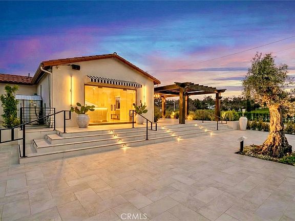 5th image of 41309 Avenida Biona