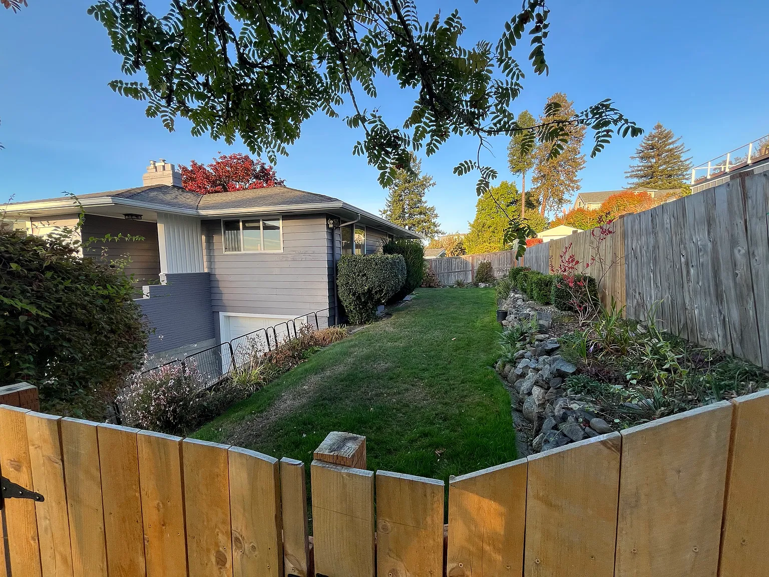 3 bed, 1600 sqft, $4,500 — Photo 3
