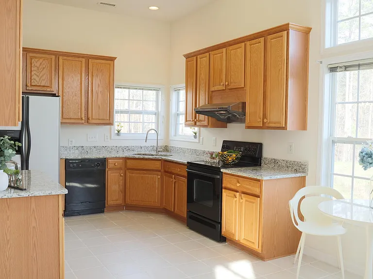 1316 Pebble Creek Xing — Photo 15