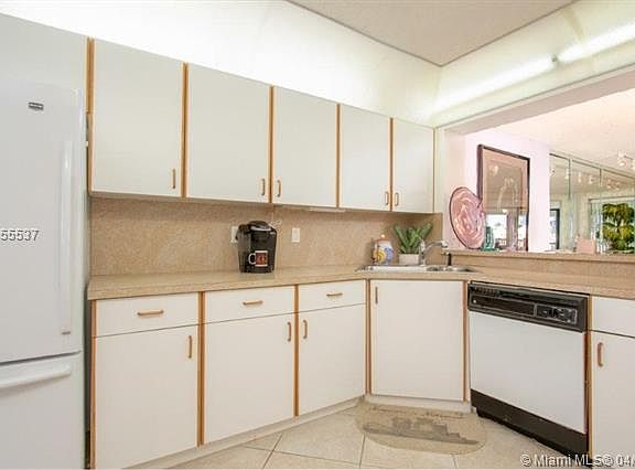 5th image of 7465 Fairfax Dr #305